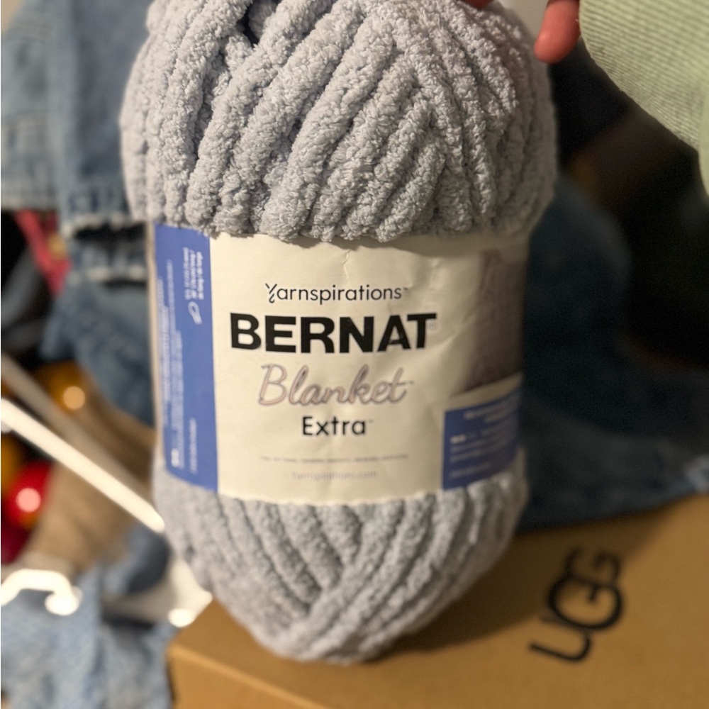 6 Bernat Blanket Extra Yarn - Soft Gray